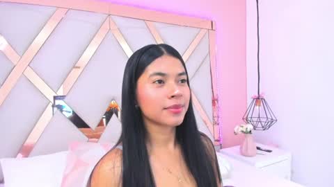 Snapshot of samantaa_shy chatting on June 17, 3:31 am sam online show from June 17, 3:31 am