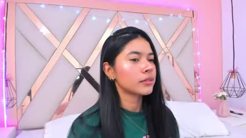 Snapshot of samantaa_shy chatting on June 25, 5:12 am sam online show from June 25, 5:12 am