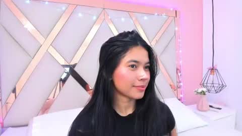 Snapshot of samantaa_shy chatting on June 27, 3:44 am sam online show from June 27, 3:44 am