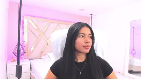 Snapshot of samantaa_shy chatting on July 3, 2:18 am sam online show from July 3, 2:18 am