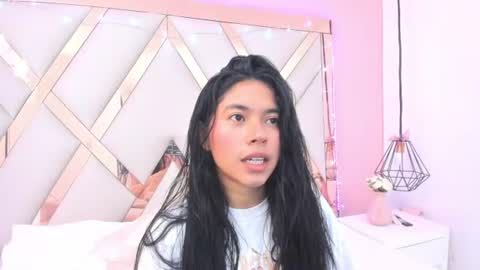 Snapshot of samantaa_shy chatting on July 21, 2:47 am sam online show from July 21, 2:47 am
