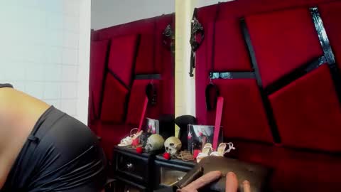 Samanta online show from December 17, 7:20 pm