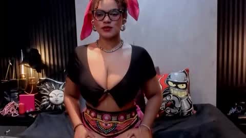 Snapshot of samantablake chatting on June 11, 12:54 am Samanta online show from June 11, 12:54 am