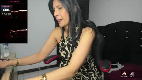 Snapshot of samantha1_rosse01 chatting on June 3, 9:20 pm samantha1_rosse01 online show from June 3, 9:20 pm