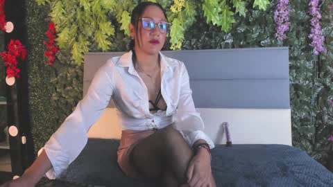 Samantha  online show from January 15, 11:32 am