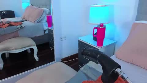Snapshot of samantha__vega chatting on July 15, 8:47 pm Samantha Vega online show from July 15, 8:47 pm