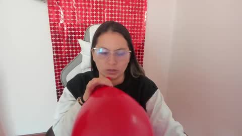 Snapshot of samantha__wilson chatting on February 14, 1:18 pm Samantha online show from February 14, 1:18 pm