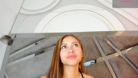 Samantha Beckham online show from February 5, 5:50 pm