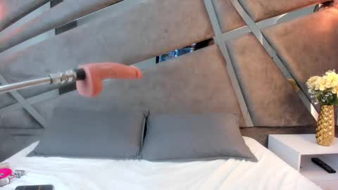 Samantha Beckham online show from February 26, 9:03 pm