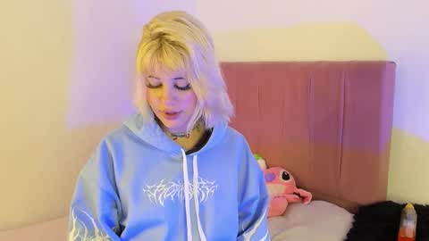 samantha_browwnn online show from December 17, 3:34 am