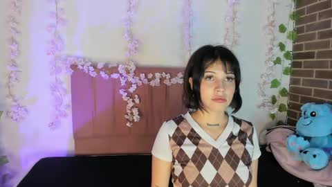 samantha_browwnn online show from May 5, 2:19 am