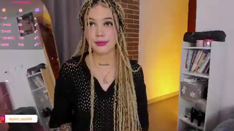 Snapshot of samantha_browwnn chatting on June 19, 7:06 pm samantha_browwnn online show from June 19, 7:06 pm