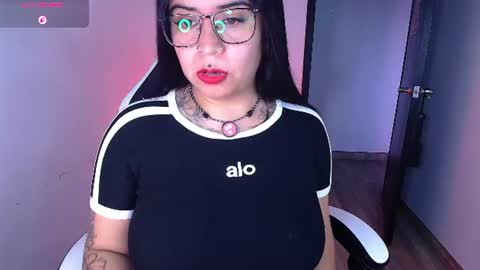 Snapshot of samantha_devil_ chatting on June 9, 9:59 pm Samanta online show from June 9, 9:59 pm