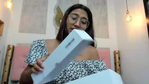    online show from November 3, 12:28 pm