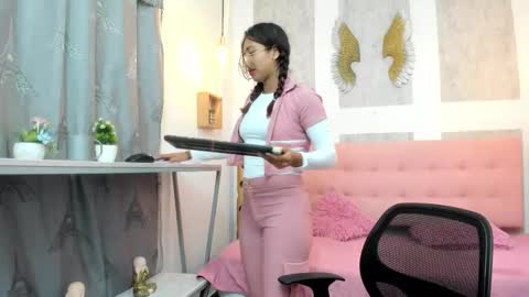    online show from November 18, 10:41 am