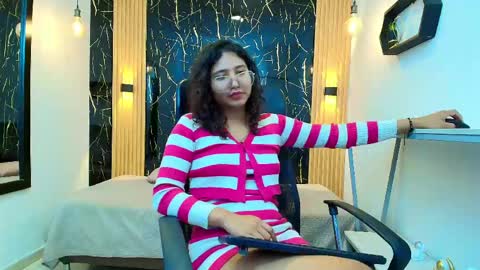    online show from April 27, 11:08 am