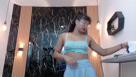    online show from June 4, 10:32 am