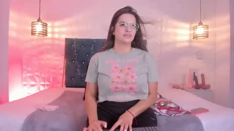 samantha_foxyy online show from June 29, 11:21 am