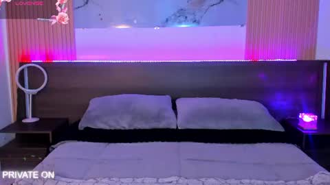 Snapshot of samantha_moons chatting on June 21, 8:44 pm samantha_moons online show from June 21, 8:44 pm