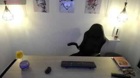 S A M A N T H A online show from September 28, 8:25 pm