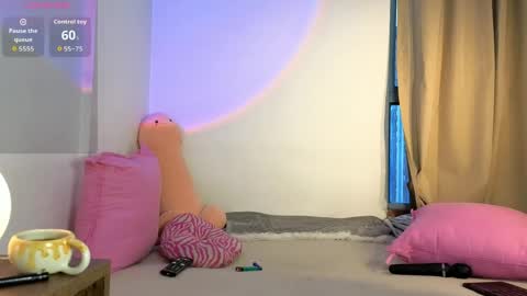 Snapshot of samantha_ros1 chatting on May 24, 12:10 pm Samantha Ros online show from May 24, 12:10 pm