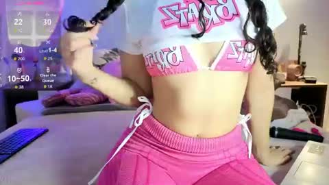 Snapshot of samantha_ros1 chatting on June 10, 12:04 pm Samantha Ros online show from June 10, 12:04 pm