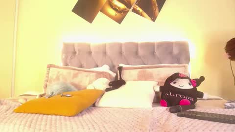 Snapshot of samantha_spike chatting on December 5, 8:23 am Samantha online show from December 5, 8:23 am