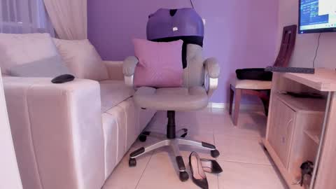 samantha_thompsoon online show from February 9, 9:30 pm