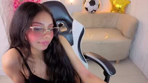 Snapshot of samantha_tx_ chatting on July 9, 3:27 pm Samantha online show from July 9, 3:27 pm