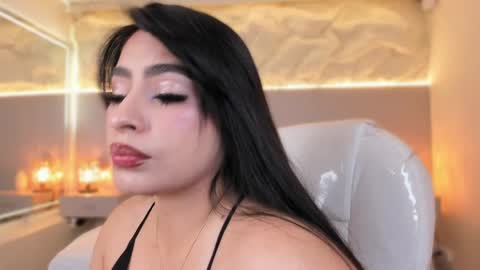 Snapshot of samanthaa_22_ chatting on May 16, 11:42 am Samanthaa online show from May 16, 11:42 am