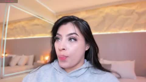 Snapshot of samanthaa_22_ chatting on June 14, 11:45 am Samanthaa online show from June 14, 11:45 am