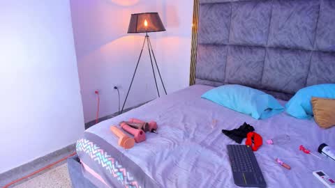 Snapshot of samanthaa_gil_ chatting on December 14, 4:29 am Samantha online show from December 14, 4:29 am