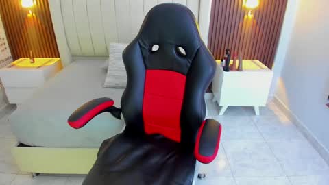    online show from September 23, 8:01 pm