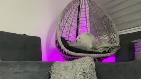 Snapshot of samanthabernardo_ chatting on May 31, 4:20 am Samantha Bernardo online show from May 31, 4:20 am