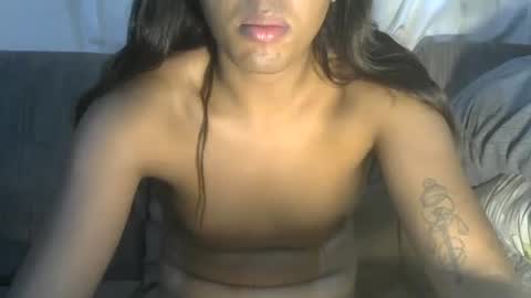 Snapshot of samanthag_17 chatting on January 25, 1:32 am Samantha online show from January 25, 1:32 am