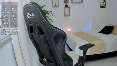 Samantha samy online show from December 20, 7:07 pm