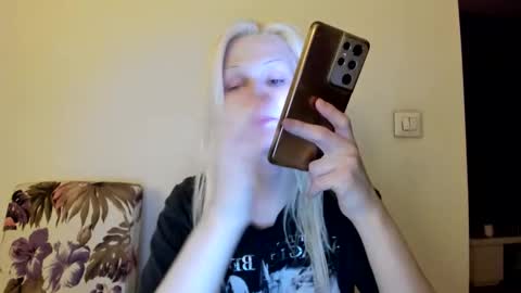 Samantha online show from December 17, 3:18 pm