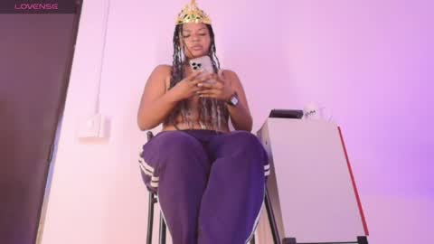 Snapshot of samanthamilan1 chatting on June 16, 11:46 am Sam online show from June 16, 11:46 am