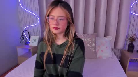 Snapshot of samanthapeachs chatting on October 9, 11:52 am Alejandra online show from October 9, 11:52 am