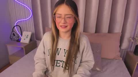 Snapshot of samanthapeachs chatting on October 28, 12:41 pm Alejandra online show from October 28, 12:41 pm