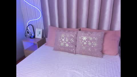 Snapshot of samanthapeachs chatting on November 5, 12:05 pm Alejandra online show from November 5, 12:05 pm