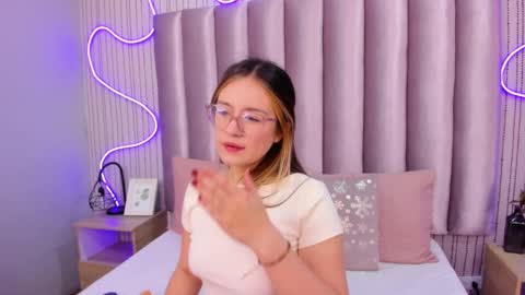 Snapshot of samanthapeachs chatting on November 8, 11:54 am Alejandra online show from November 8, 11:54 am