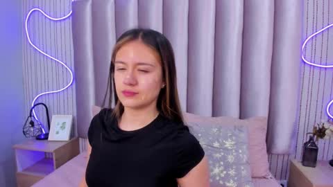 Snapshot of samanthapeachs chatting on November 11, 11:43 am Alejandra online show from November 11, 11:43 am