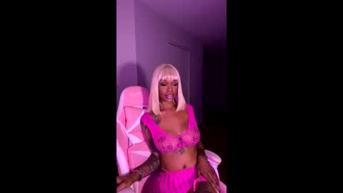 Snapshot of samanthaporsha chatting on May 10, 4:39 am samanthaporsha online show from May 10, 4:39 am