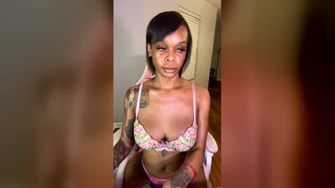 Snapshot of samanthaporsha chatting on June 9, 12:17 pm samanthaporsha online show from June 9, 12:17 pm