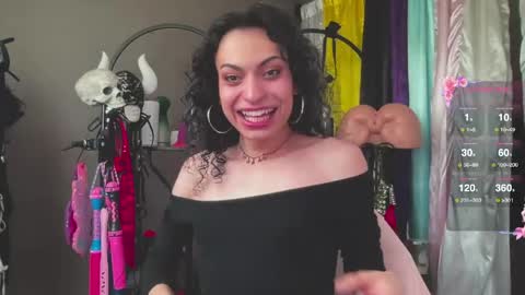 Snapshot of samanthasayten chatting on June 4, 6:47 pm Samantha SayTen online show from June 4, 6:47 pm