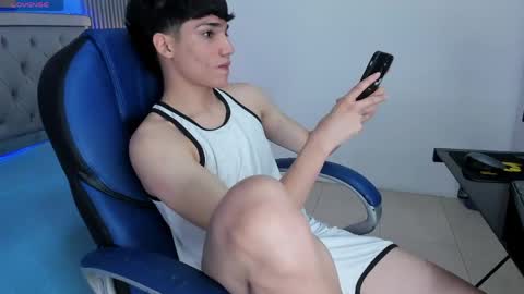 Snapshot of samblack_ chatting on May 11, 3:07 pm Sam online show from May 11, 3:07 pm