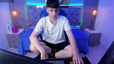 Snapshot of samblack_ chatting on July 21, 1:13 pm Sam online show from July 21, 1:13 pm