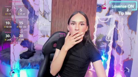 sam online show from May 13, 2:42 am