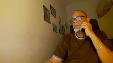 Snapshot of samcool67 chatting on April 21, 12:23 am Sam online show from April 21, 12:23 am